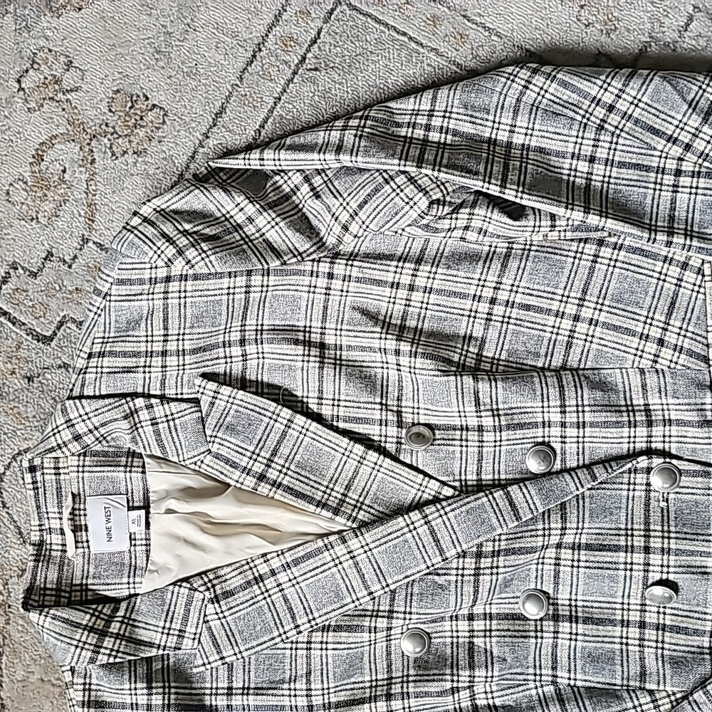 Nine West Blazer size XL Like New! - Picture 4 of 9